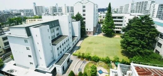 大阪信愛学院のキャンパス風景