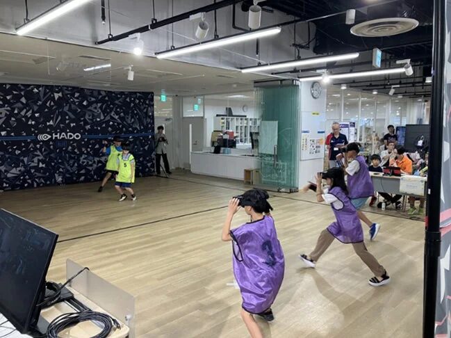 HADOをプレイする子どもたち