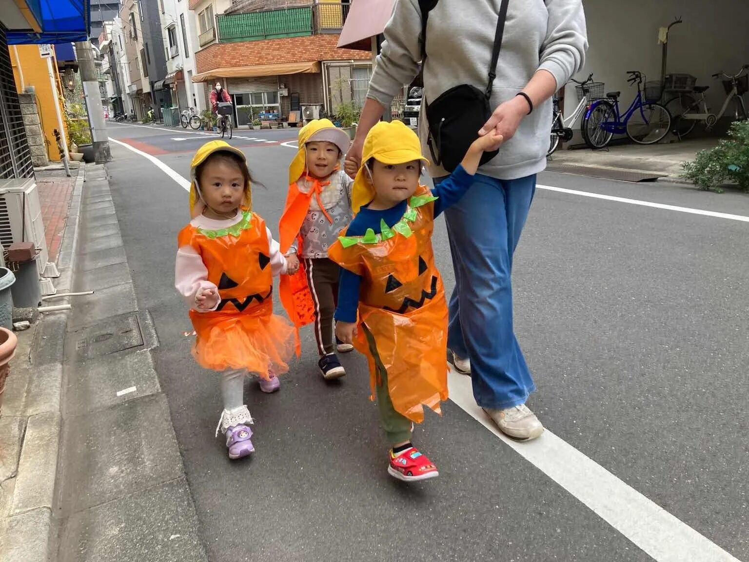 たばた絆保育園のハロウィンイベントの様子