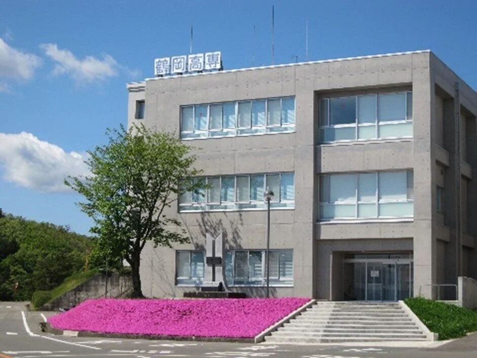 鶴岡工業高等専門学校の建物