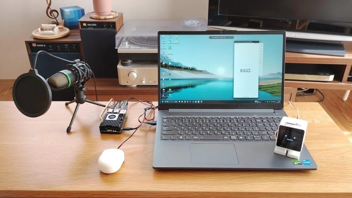 KIGOデバイスが配置されたデスク