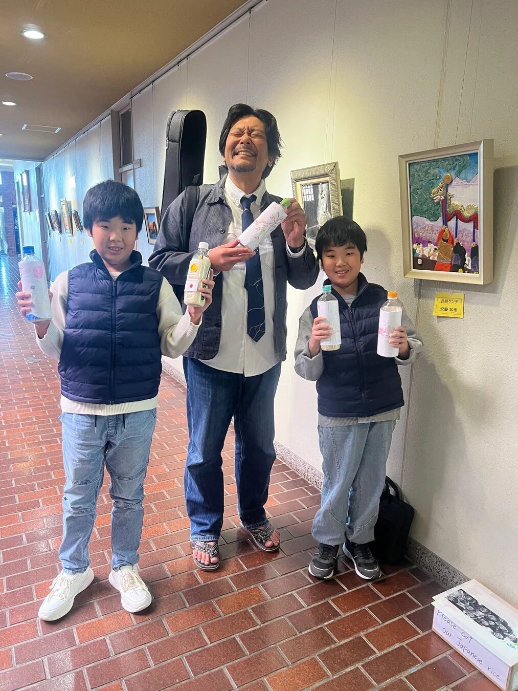 親子とペットボトルアート