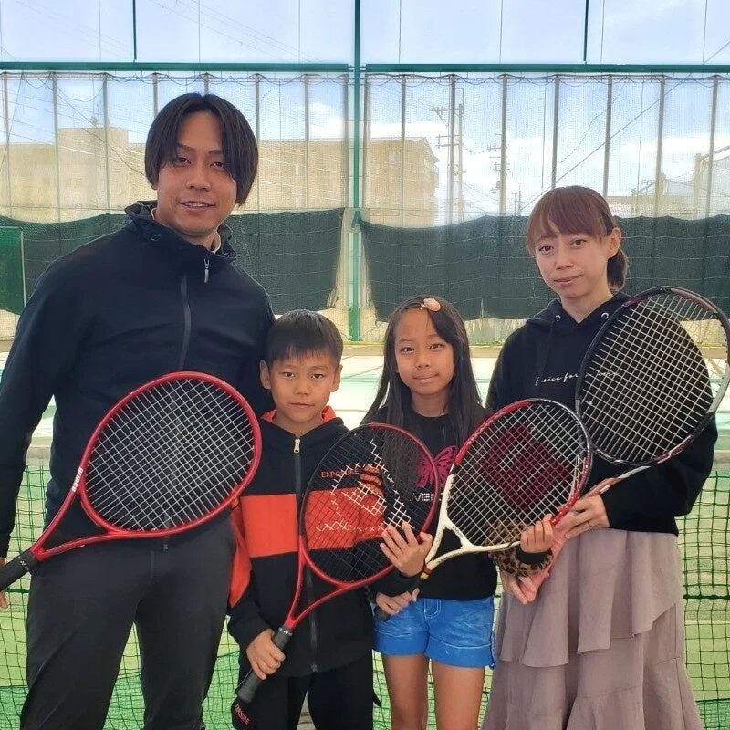 家族でテニス
