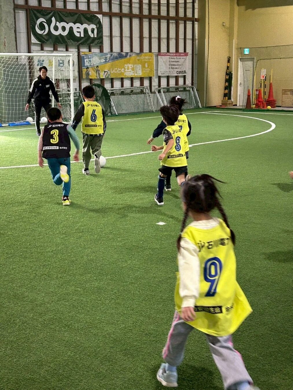 練習中の子供たち