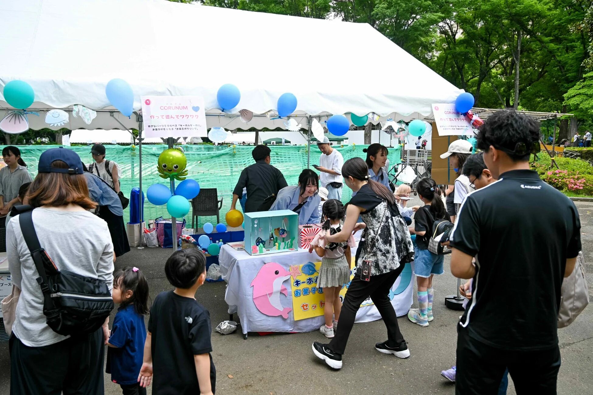 キラキラこうさくのブース