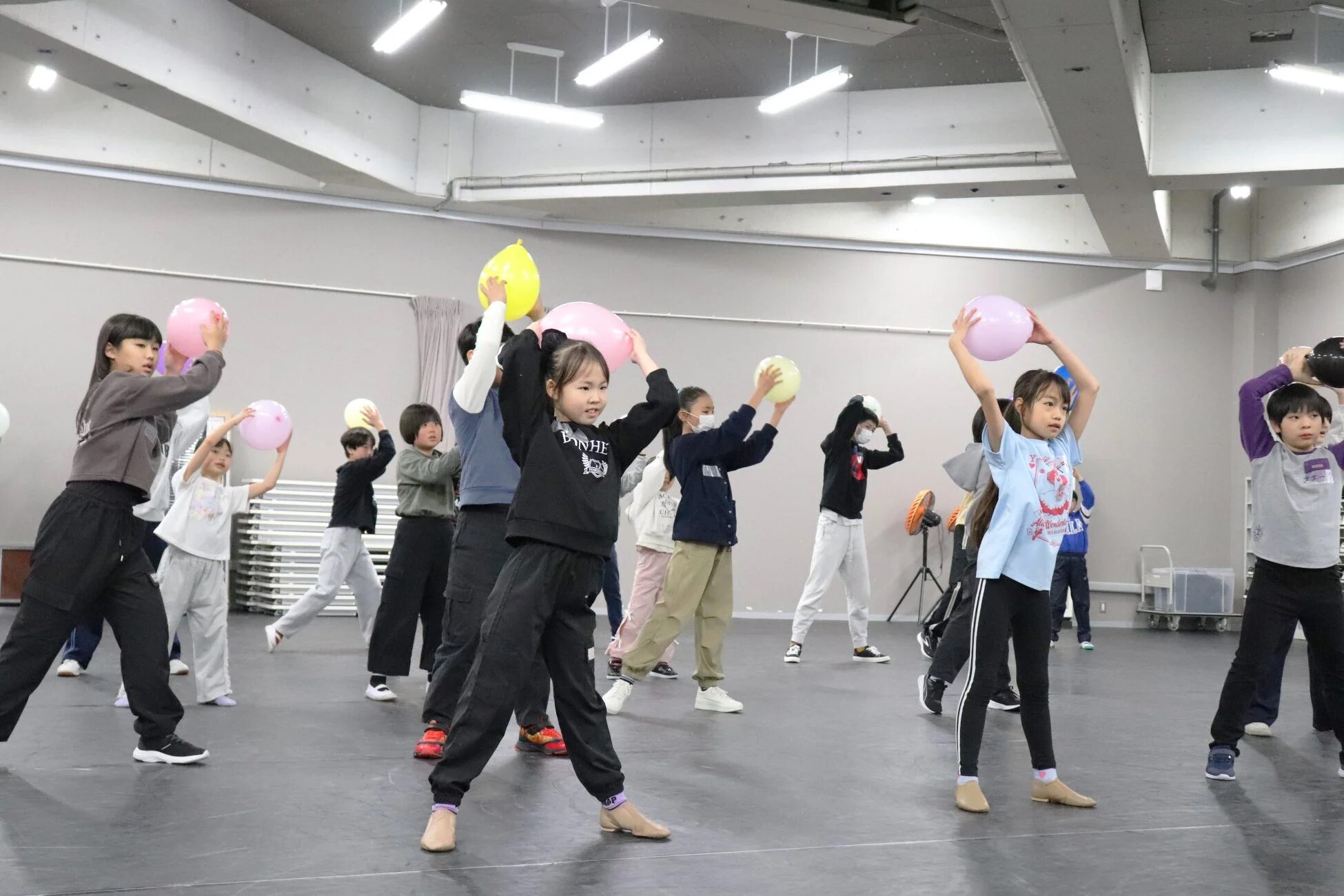 風船を使った身体表現