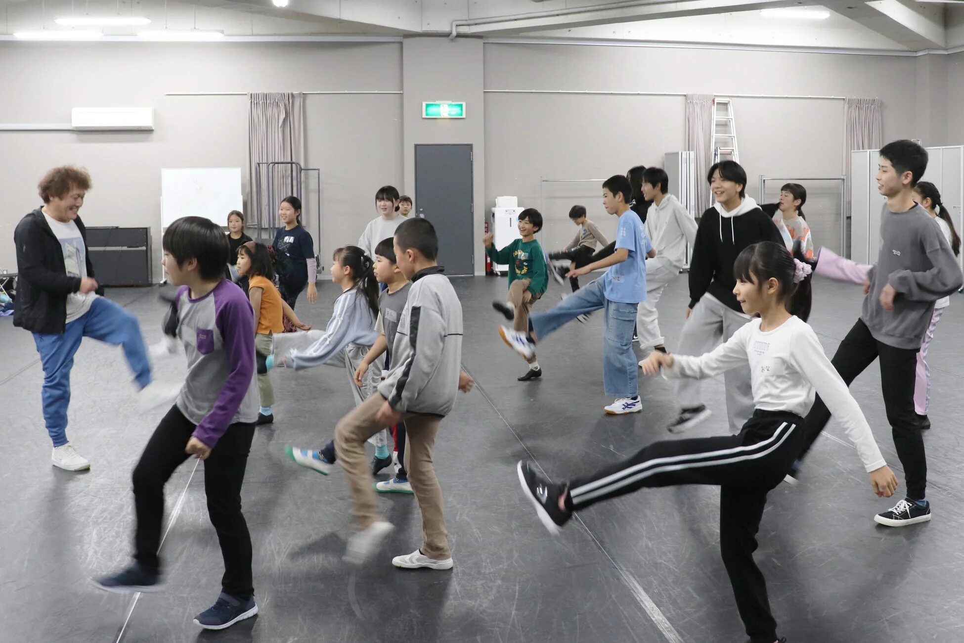 体を動かすワークショップ